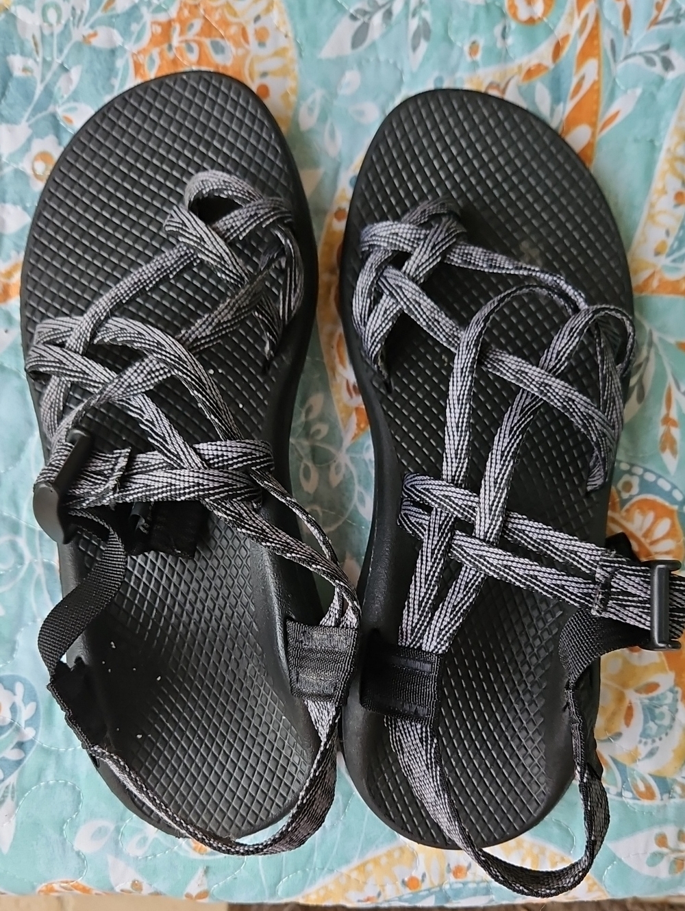 Chaco Women's Strappy Sport Hike Outdoors Sandals in Black and Gray Size 9